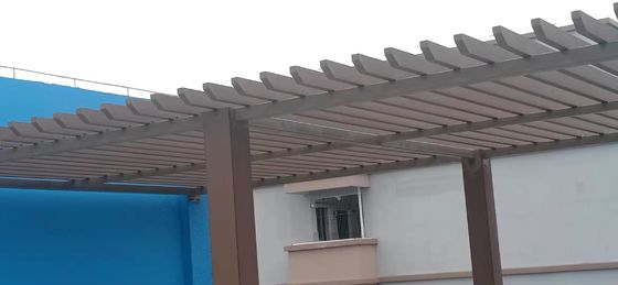 อลูมิเนียมต้านทานรังสียูวี WPC Pergola 3M Modern Wood Pergola Moisture Proof