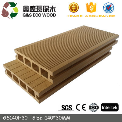 ความต้านทานรังสียูวี WPC Hollow Decking สระว่ายน้ำ Anti Slip Wood Plastic Composite Decking