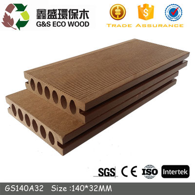ความต้านทานรังสียูวี WPC Hollow Decking สระว่ายน้ำ Anti Slip Wood Plastic Composite Decking