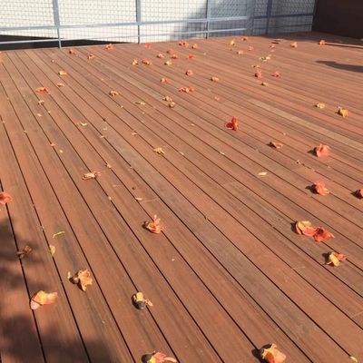 ไม่ใช้สารเคมี WPC Co Extrusion Decking Wood Plastic Composite Boards 25mm